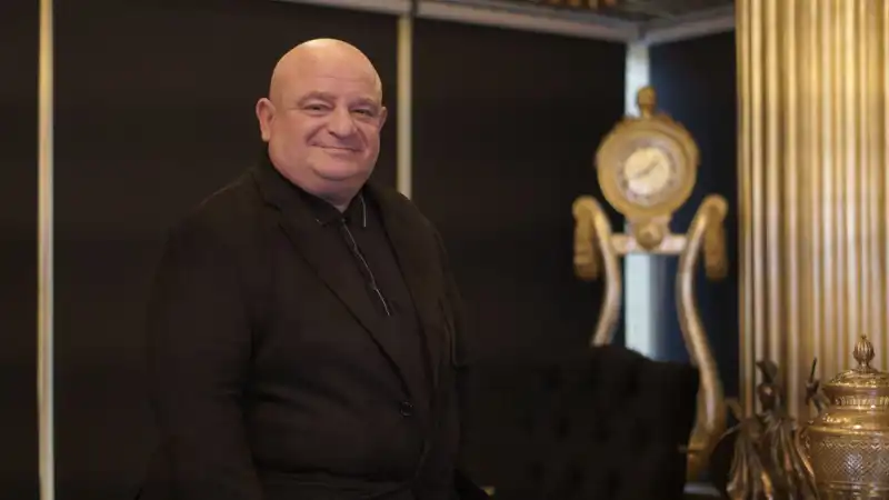 Moiz Mitrani: Tekstilden Finansa Uzanan İlginç Başarı Hikâyesi