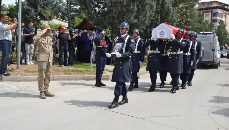 Şehit Gözyaşlarıyla Uğurlandı: Vatan İçin Verilen Mücadelenin Hatırası