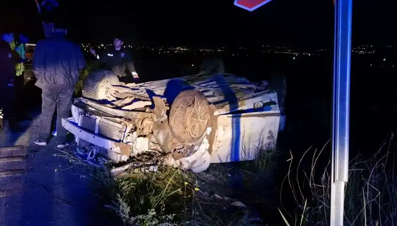 Otomobil Devrildi: Feci Kaza Sonrası Hayatını Kaybeden ve Yaralılar Var
