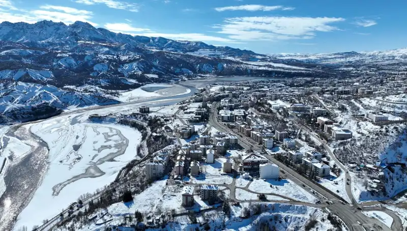 Tunceli'de Şiddetli Kış Koşulları, 131 Köy Yolunu Ulaşıma Kapadı