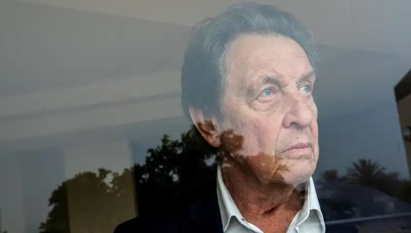 Elon Musk’ın Babasından Şok Edici İtiraf: Cinayetler ve Büyücülük İlişkisi