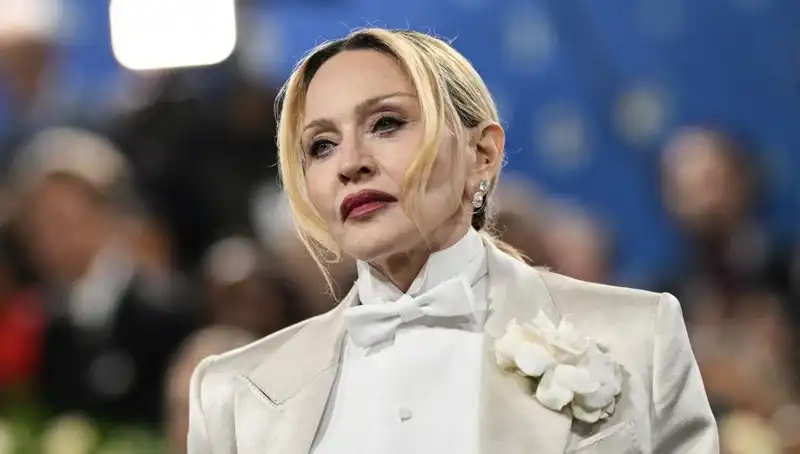 Madonna’nın Tartışmalı Diyeti: Kanserle Mücadelede Yeni Bir Yaklaşım mı?
