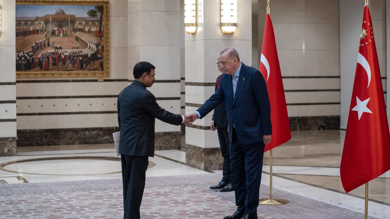 Yabancı Büyükelçilerden Cumhurbaşkanı Erdoğan'a Güven Mektubu