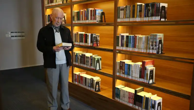 71 Yıldır Kitapların Peşinde: Bir Okuma Tutkusunun Hikayesi