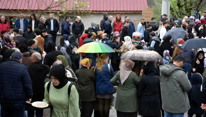Bir Asırlık Gelenek: 12 Bin Kişi Bayramda Buluştular!