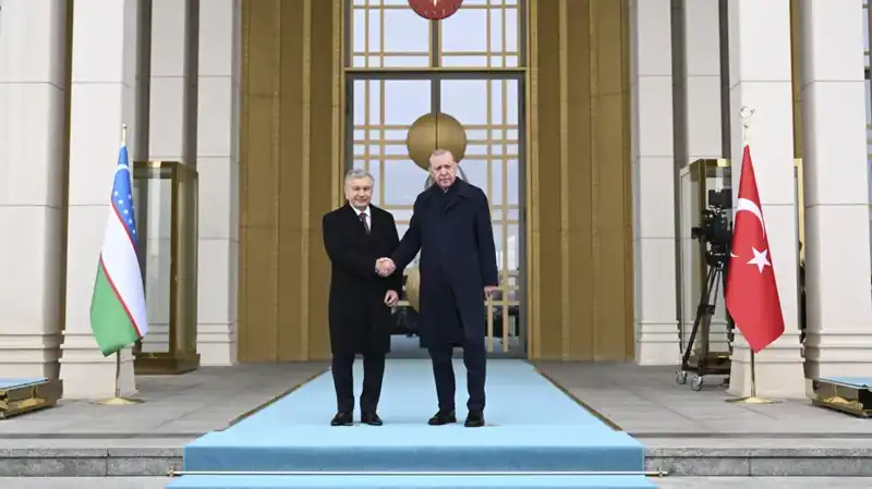 Özbekistan Cumhurbaşkanı Mirziyoyev’in Türkiye Ziyareti: Yeni Bir İşbirliği Dönemi Başlıyor