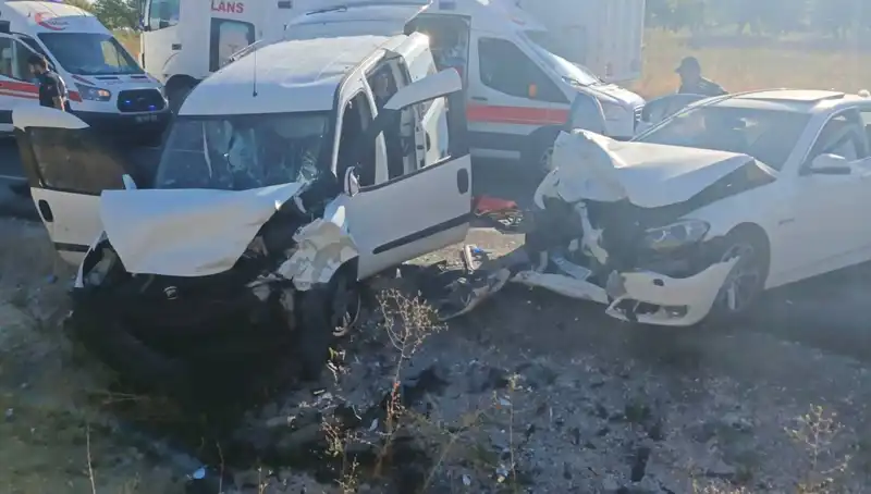 Nevşehir'de Feci Trafik Kazası: 14 Yaralı, Olayın Perde Arkası
