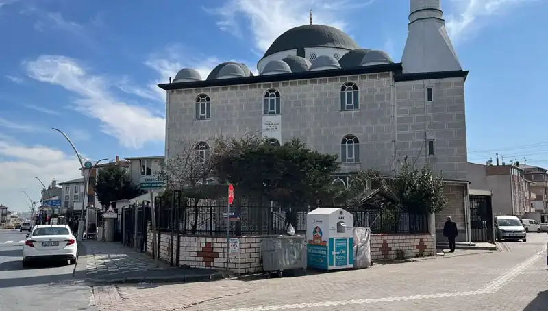 Cami Tuvaletinde Bulunan Cesedin Ardındaki Gizem: Kim, Neden Vurdu?