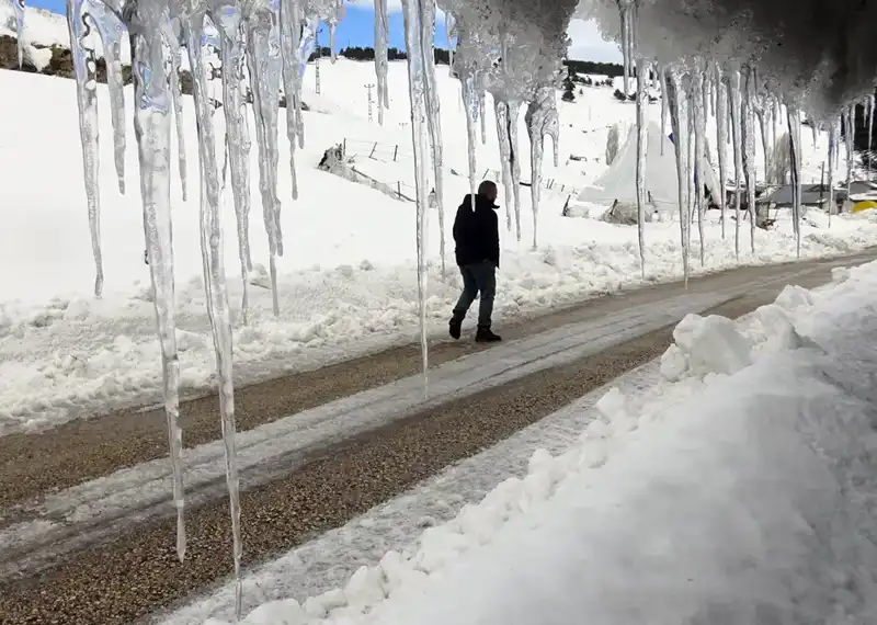 Soğuk Kış Günlerinde Dondurucu Sıcaklıklar: Eksi 26 Dereceyi Kış Aylarında Beklenmedik Düşüş