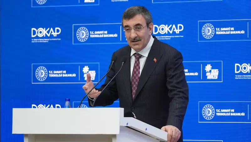 Cevdet Yılmaz, Ekonomi Mesajlarıyla Enflasyonu Düşürmeye Odaklanıyor