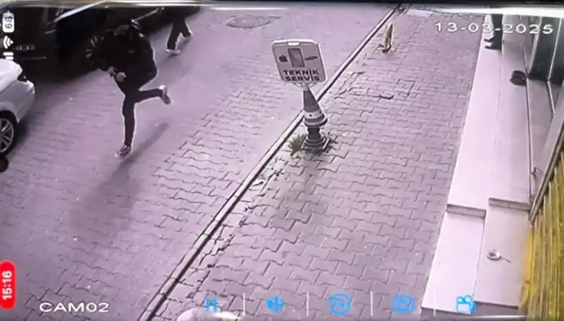 İstanbul'da Silahlı Saldırı: Bacağından Yaralanan Kurbanın Hikayesi