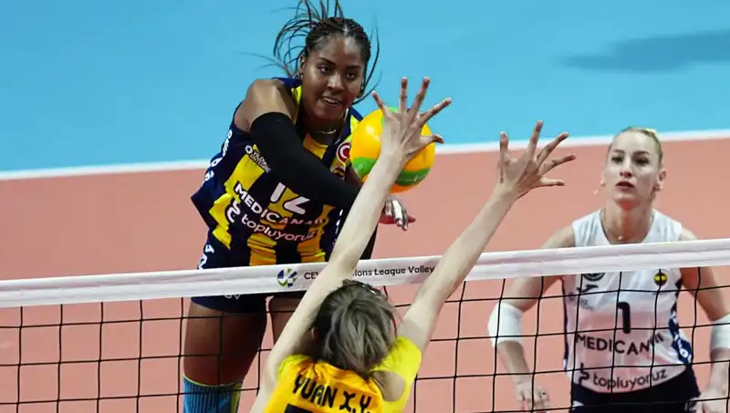 Fenerbahçe, Vakıfbank’ı 3-0 Yenerek Avrupa'da Gücünü Gösterdi!