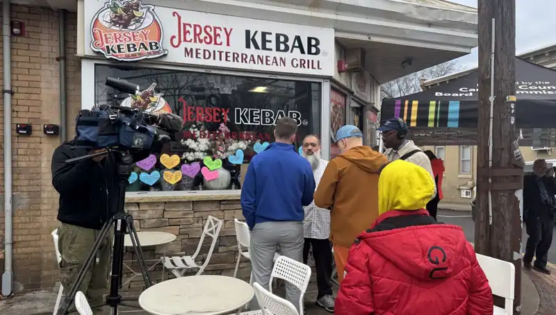Türk Ailesinin Trumpzede Serüveni: Yeşil Kart Beklerken Gözaltına Alındılar