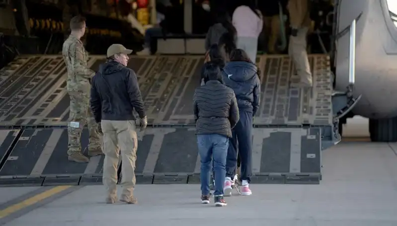 Kosova, ABD'den Sınır Dışı Edilen Göçmenler İçin Yeni Bir Umut Kapısı Olmayı Hedefliyor