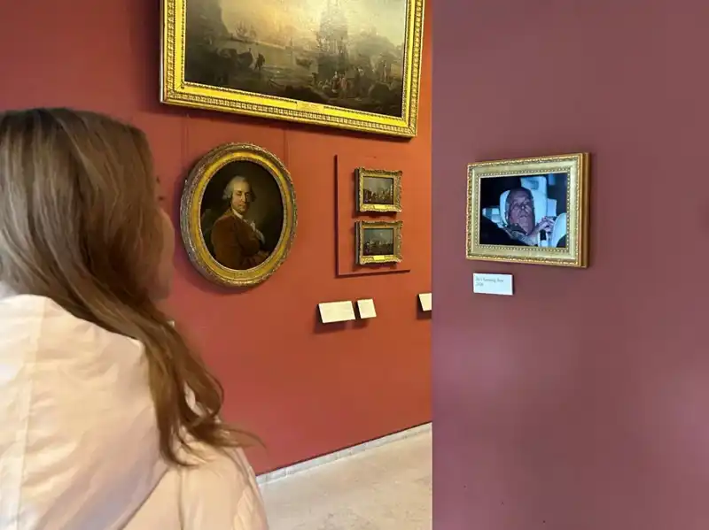 Eski Prens Andrew'un Şaşırtan Fotoğrafı Louvre'de Sergileniyor