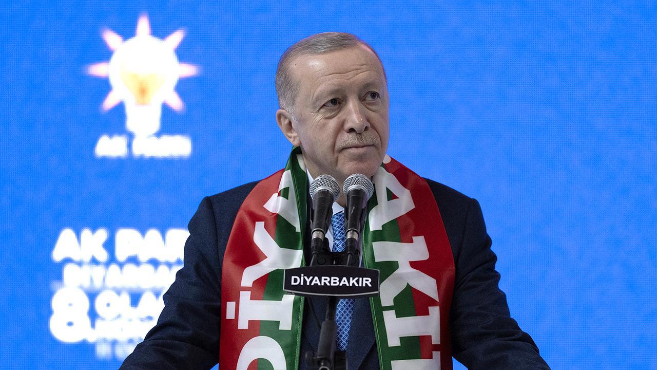 Erdoğan: Vatanın bütünlüğüne sahip çıkacağız