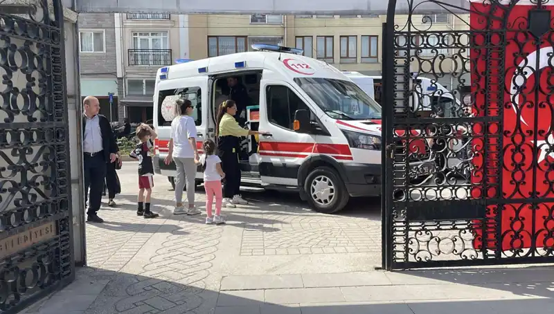 Eskişehir’de Sahipsiz Köpekler Harekete Geçti: İki Çocuğa Saldırı