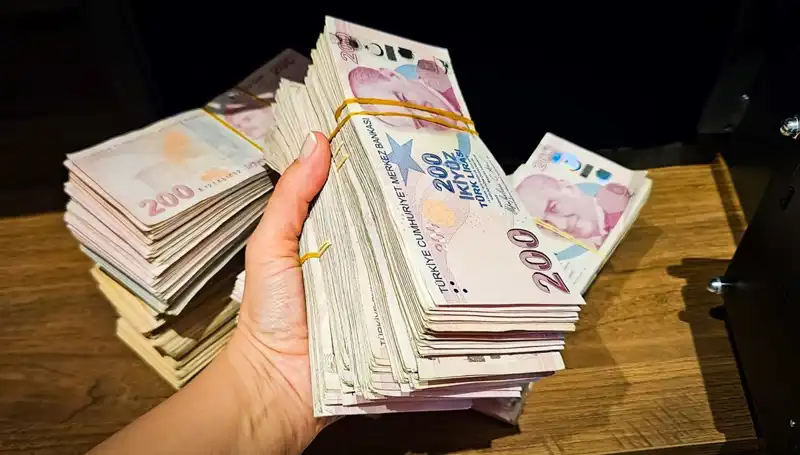 Türkiye'de Mevduat Miktarı 12 Trilyon Liraya Ulaştı: Ekonomik Etkileri Ne Olacak?
