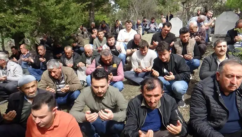 Bir Köyün Kayıplara Gözyaşlarıyla Veda Ettiği Sevgili İnsanı