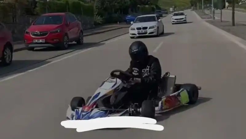 Go-Kart Sürücüsü Yola Çıktı: Drift Atma Macerası Sosyal Medyada Gündem Oldu