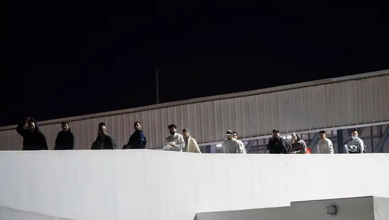 Düzensiz Göçmen Operasyonu: İki İlde Binlerce İnsan Yakalandı