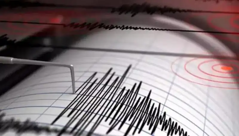 Ege Bölgesi'nde 4,1 Büyüklüğünde Deprem: Neler Oluyor?
