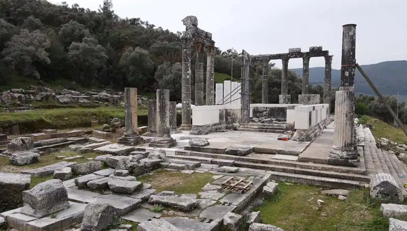 Zeus Tapınağı Restorasyonunda Yeni Gelişmeler: Tarihe Yolculuk Devam Ediyor