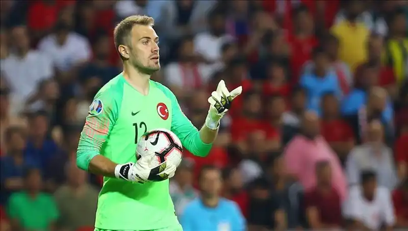 Mert Günok'tan Şok Açıklama: Futbolu Bırakma Yaşı Hakkında Düşünceleri