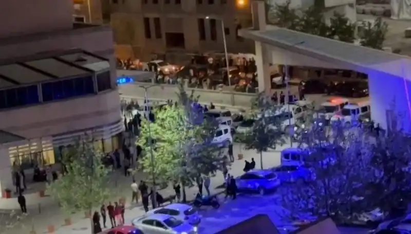 Halay Başında Çıkan Kargaşa: Bıçaklı Saldırı ve Şiddet Olayı