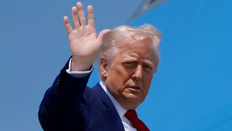 Trump'ın Doğum Gününe Yazılan 45 Milyon Dolarlık Ziyafet Faturası