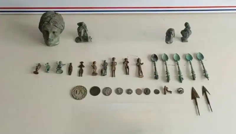 Roma Dönemine Ait Tarihi Eserler Yakalandı: Kültürel Miras Tehlikede