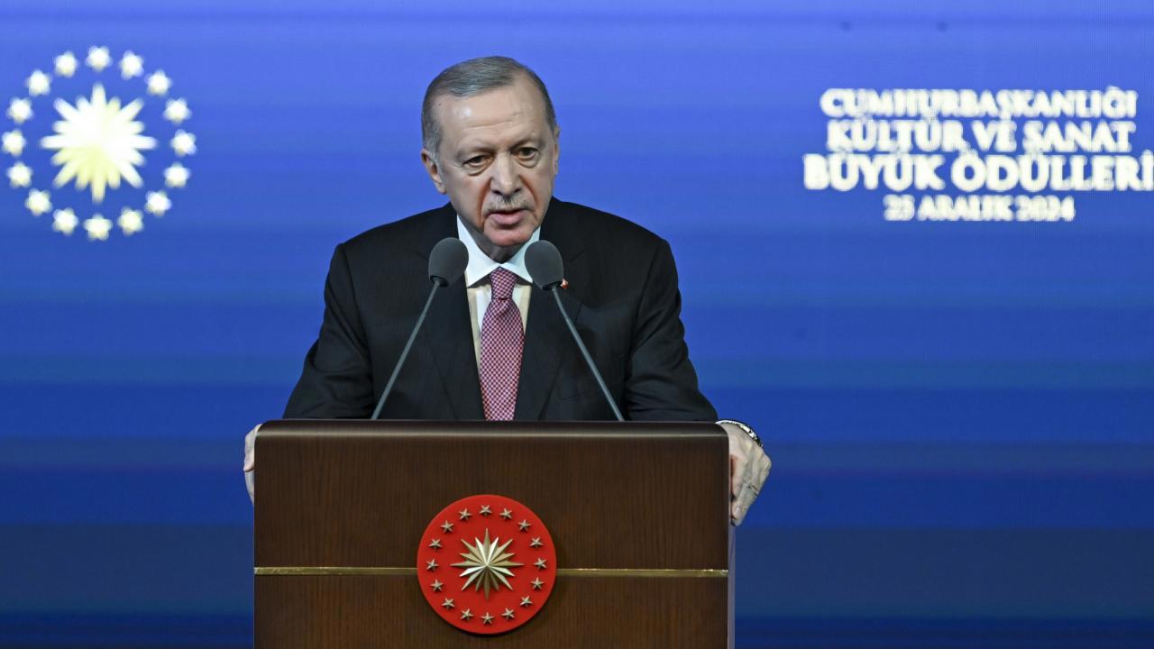 Cumhurbaşkanı Erdoğan'dan Kültür ve Sanat İnsanlarına Destek Açıklaması