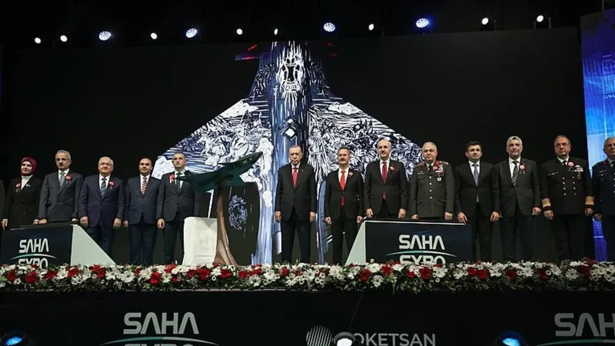 Başkan Erdoğan’a Saha Expo’da Kızılelma Maketi Hediye Edildi: Selçuklu ve Sultan Alparslan Detayı Dikkat Çekti