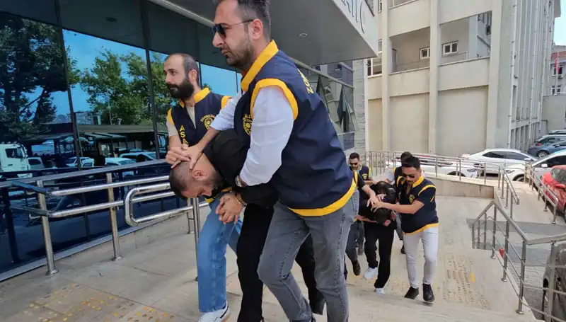 FETÖ Yalanları ile Milyonluk Vurgunun Perdesi Aralanıyor