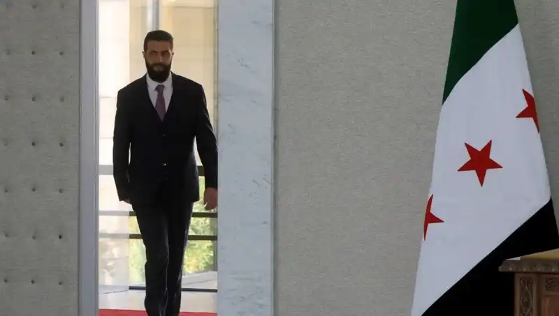 Fransa'nın Suriye'deki Rolü: Şara-Macron Zirvesi'nden Beklentiler ve Stratejiler