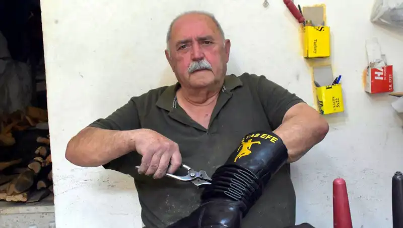 Tireli Hasan Usta: 64 Yıldır Elleriyle Sanatını Yaşatıyor!